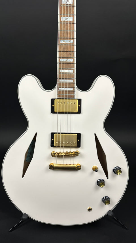 Epiphone Emily Wolfe Sheraton - Aged Bone White w/case - 