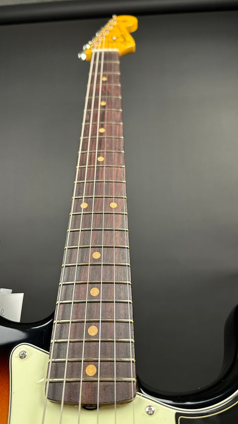 Fender American Vintage II 1961 Stratocaster - 3-Color Sunburst - 