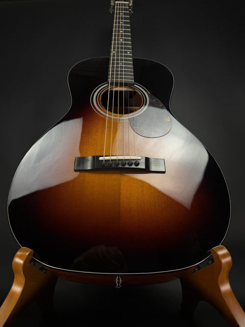 Eastman E1P-DLX-SB Parlor Acoustic - Sunburst -