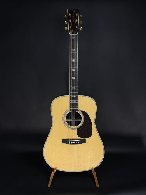 Martin D-41 - Natural -