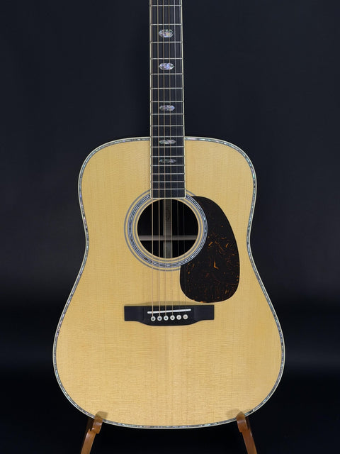 Martin D-41 - Natural -