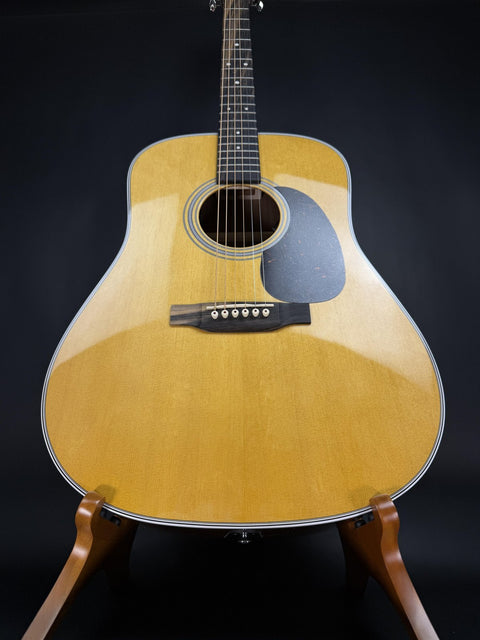 Martin D-13e Retro Walnut - Natural -