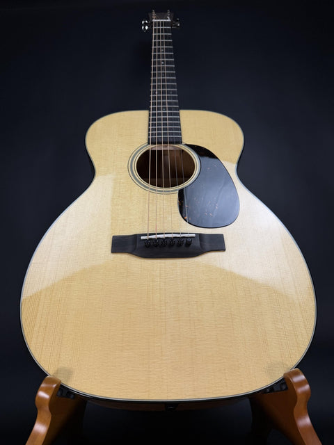 Martin 00-18 -