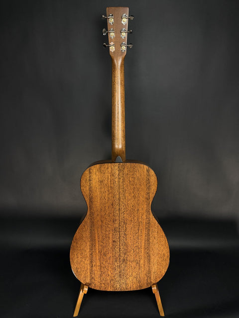 Martin 00-18 -