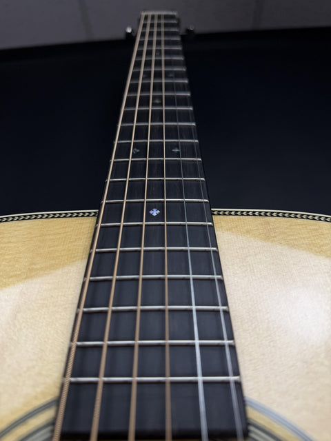 Martin HD-28E -
