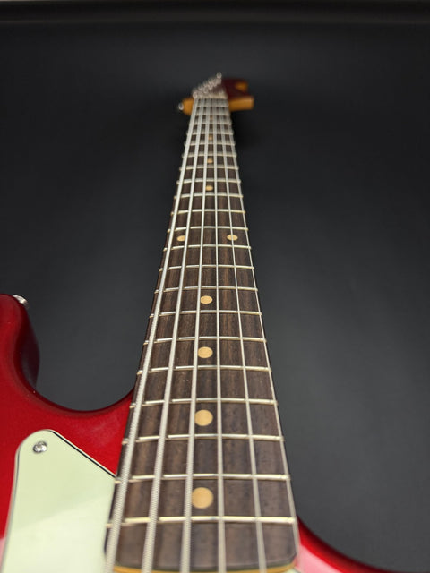 Fender Vintera III Early '60s Bass VI - Candy Apple Red -