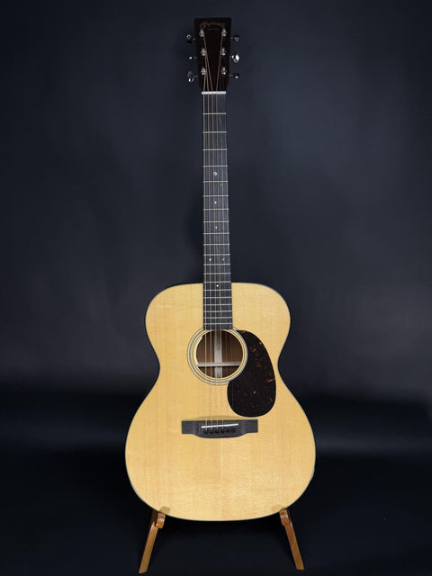 Martin 000-18ELRB -