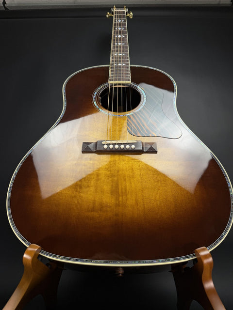 Gibson Custom Limited Edition Advanced Jumbo Anniversary - Cremona Burst with Gold Hardware
