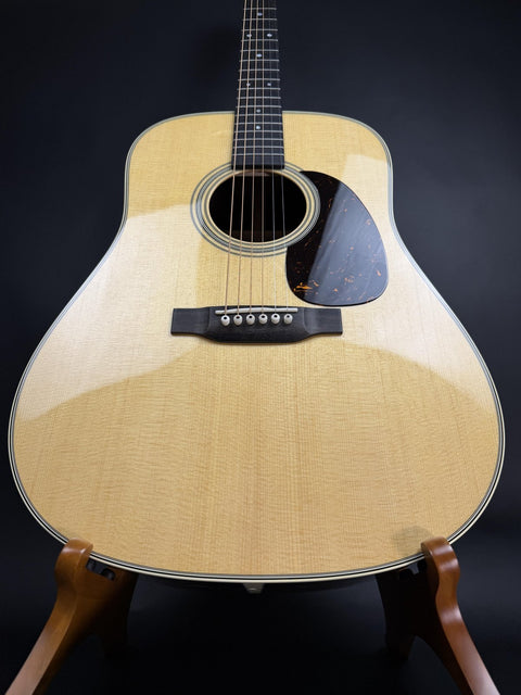 Martin D-28 Natural -