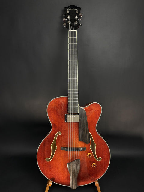 Eastman AR503CE Archtop Classic Finish