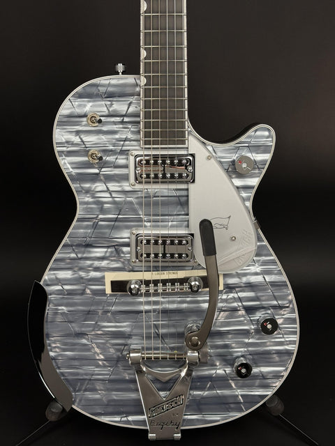Gretsch G6134T-58 Limited Edition Penguin™ with String-Thru Bigsby - Light Blue Pearl
