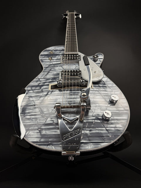 Gretsch G6134T-58 Limited Edition Penguin™ with String-Thru Bigsby - Light Blue Pearl