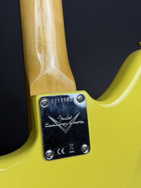 Fender Custom Shop 1962 Jaguar Deluxe Closet Classic - Canary Yellow