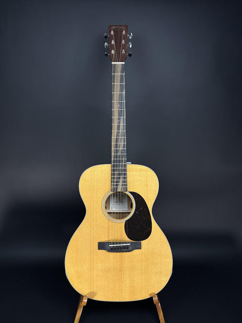 Martin 000E Retro Plus Mahogany -