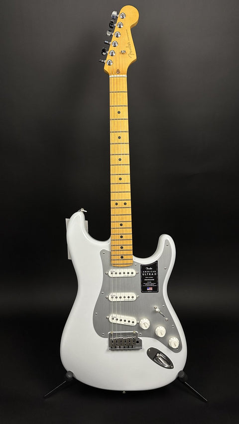 Fender American Ultra II Stratocaster - Avalanche w/ Maple Fingerboard - 