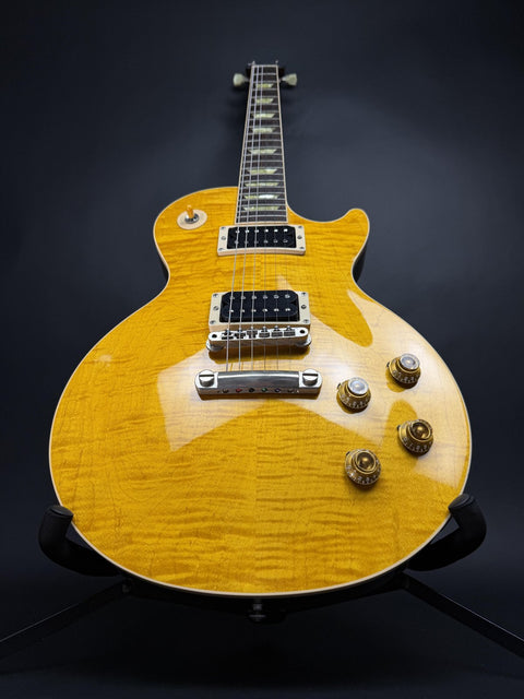 2001 Gibson Les Paul Classic Plus - Translucent Amber
