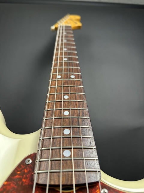 2012 Fender MIJ MG65/VSP Mustang  - Vintage White - 