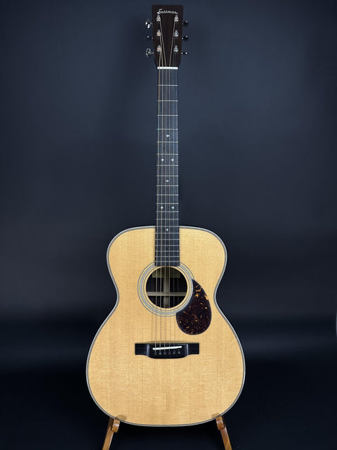Eastman E8OM-TC Acoustic Guitar -