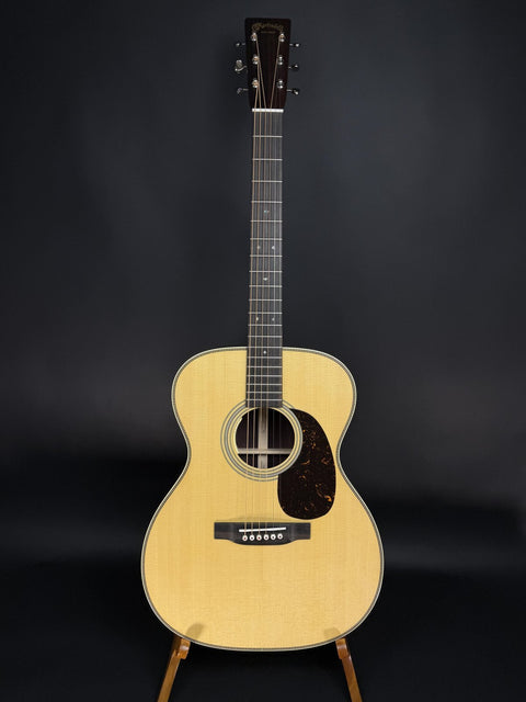 Martin 000-28ELRB Acoustic-Electric Guitar with Factory-Installed LR Baggs Pickup