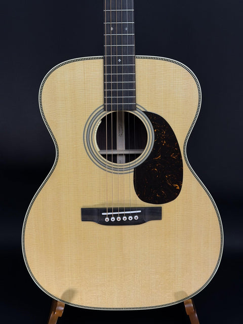 Martin 000-28ELRB Acoustic-Electric Guitar with Factory-Installed LR Baggs Pickup