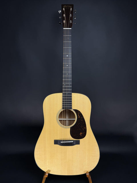 Martin D-18 Natural