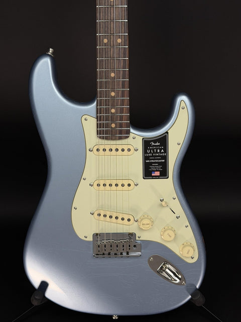 Fender Ultra Luxe Vintage '60s Stratocaster - Ice Blue Metallic -