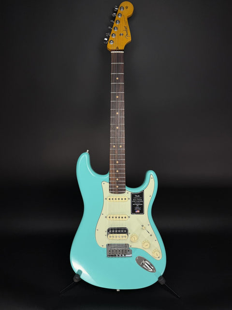 Fender Ultra Luxe Vintage '60s Stratocaster HSS - Sea Foam Green -