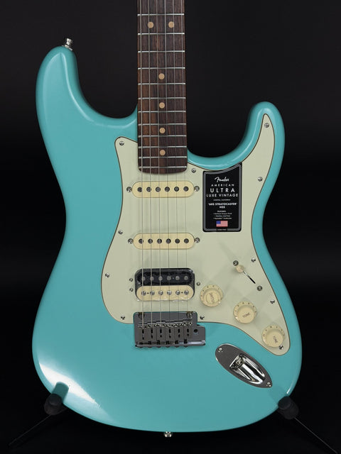 Fender Ultra Luxe Vintage '60s Stratocaster HSS - Sea Foam Green -