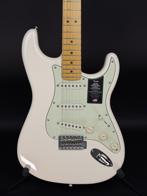 Fender Limited Edition American Professional Classic Stratocaster Featuring the Fender Silent System - Olympic White