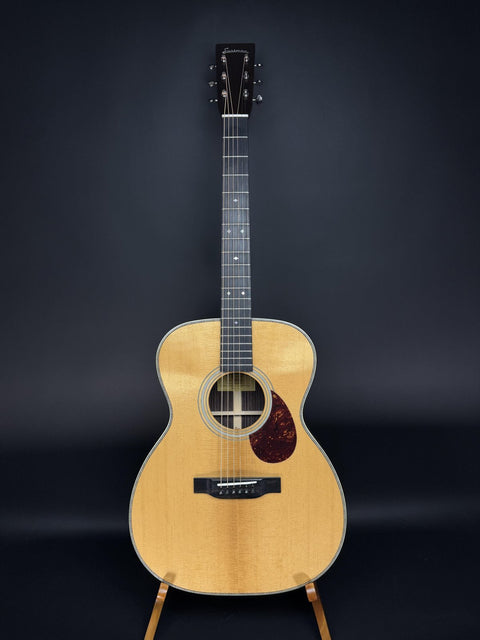 Eastman E8OM-TC Acoustic Guitar -