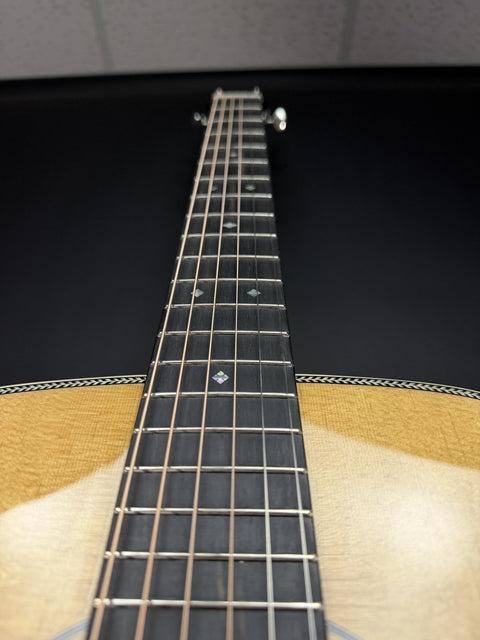 Eastman E8OM-TC Acoustic Guitar -