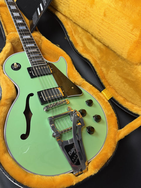 Gibson Custom Limited Edition Greatest Hits Volume II Les Paul Custom F-Hole B7 Bigsby - Two-Tone Green Gloss -