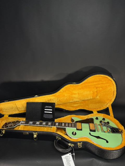 Gibson Custom Limited Edition Greatest Hits Volume II Les Paul Custom F-Hole B7 Bigsby - Two-Tone Green Gloss -