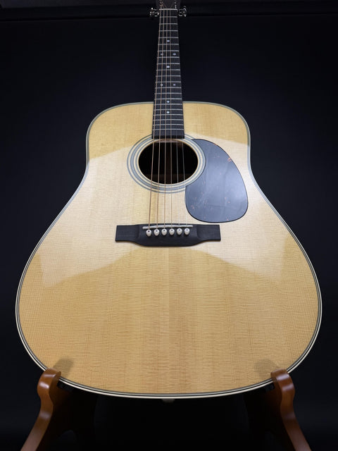Martin D-28 Natural -