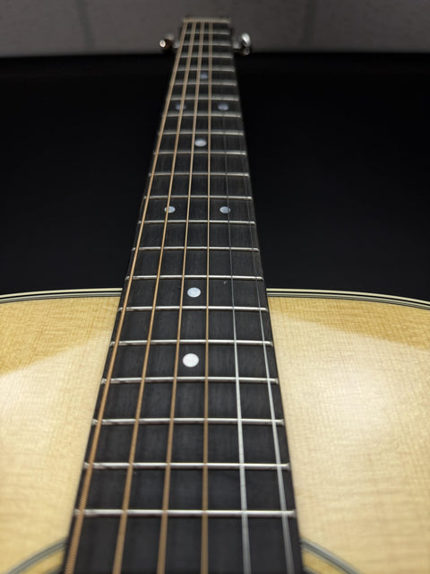 Martin D-28 Natural -