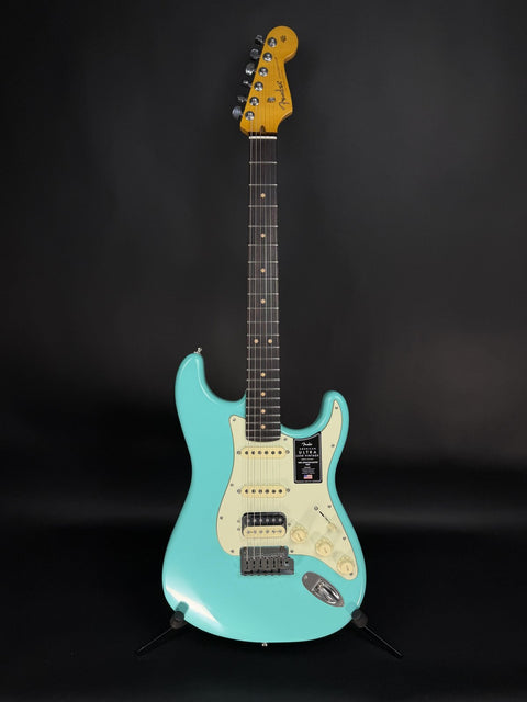Fender Ultra Luxe Vintage '60s Stratocaster HSS - Sea Foam Green
