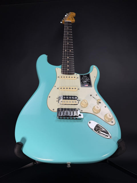 Fender Ultra Luxe Vintage '60s Stratocaster HSS - Sea Foam Green