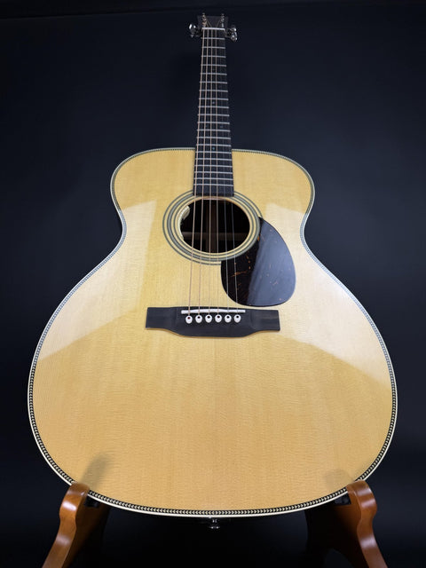 Martin OM-28ELRB Acoustic-Electric w/ LR Baggs -