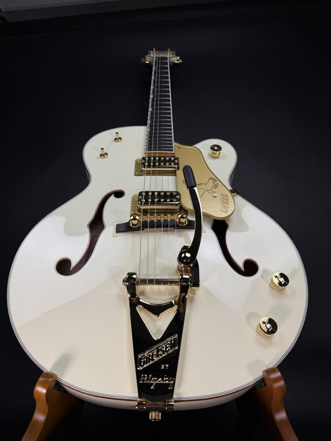 Gretsch G6136T-59 White Falcon -