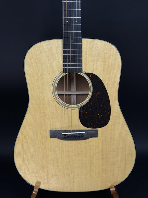 Martin D-18 Natural -