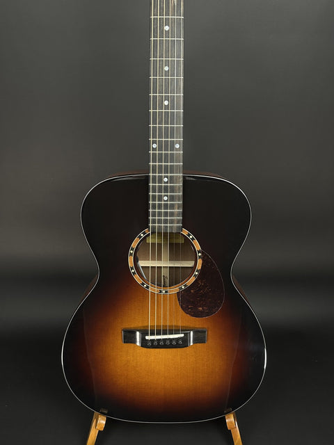 Eastman E2OM-DLX-SB -