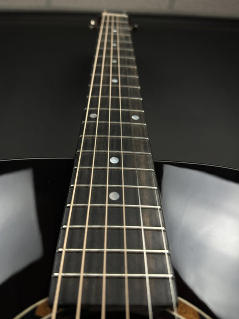 Eastman E2OM-DLX-SB -
