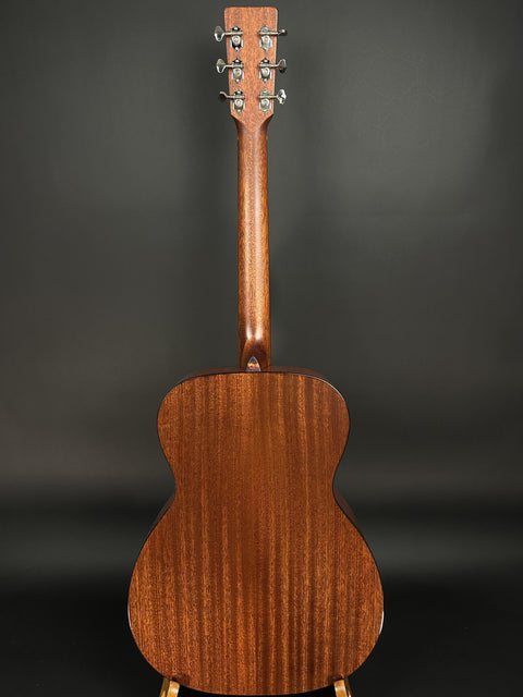 Eastman E2OM-DLX-SB -