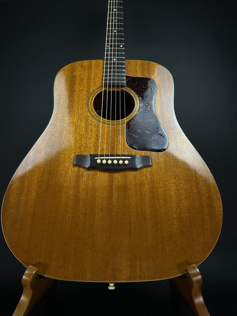 1972 Guild D-25M -