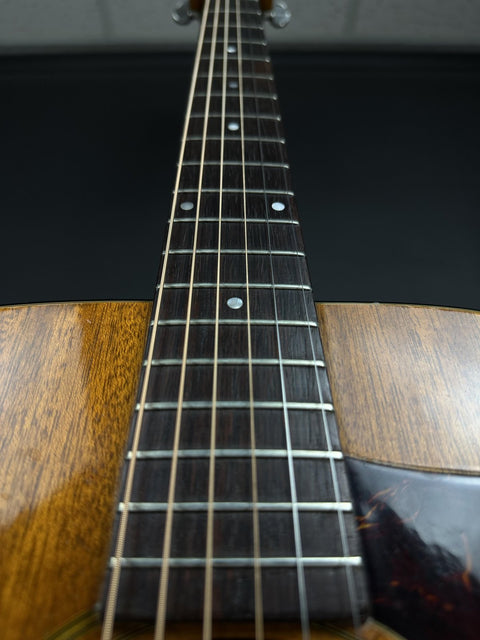 1972 Guild D-25M -