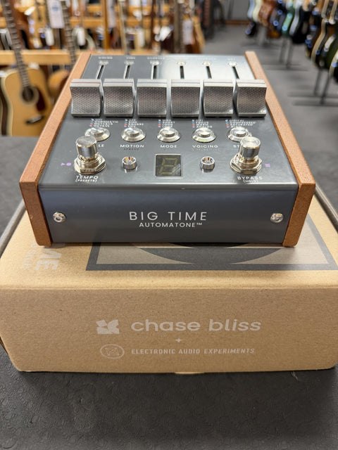 Pre-Owned Chase Bliss Big Time