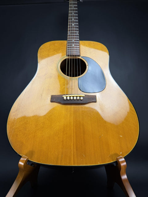 Early 1970s Gibson J-50 Deluxe - Natural -