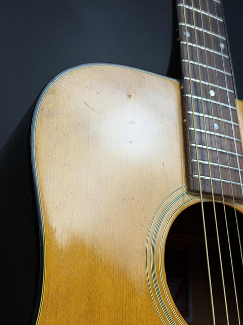 Early 1970s Gibson J-50 Deluxe - Natural -