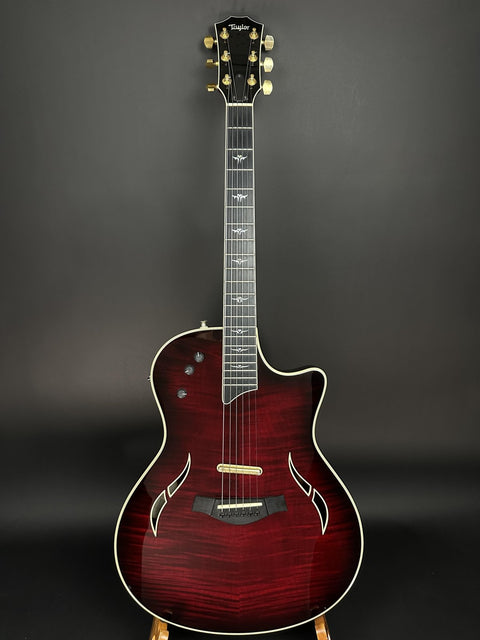 2005 Taylor T5-C1 - Shaded Red Edgeburst -