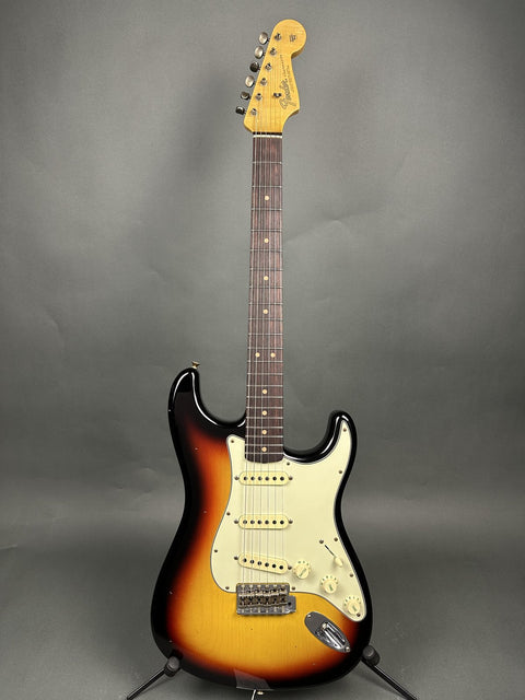 Fender Custom Shop 1964 Stratocaster Journeyman Relic - 3-Color Sunburst - 